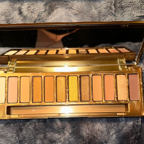 Urban Decay Naked Honey Eyeshadow Palette - Gold - Picture 3 of 4
